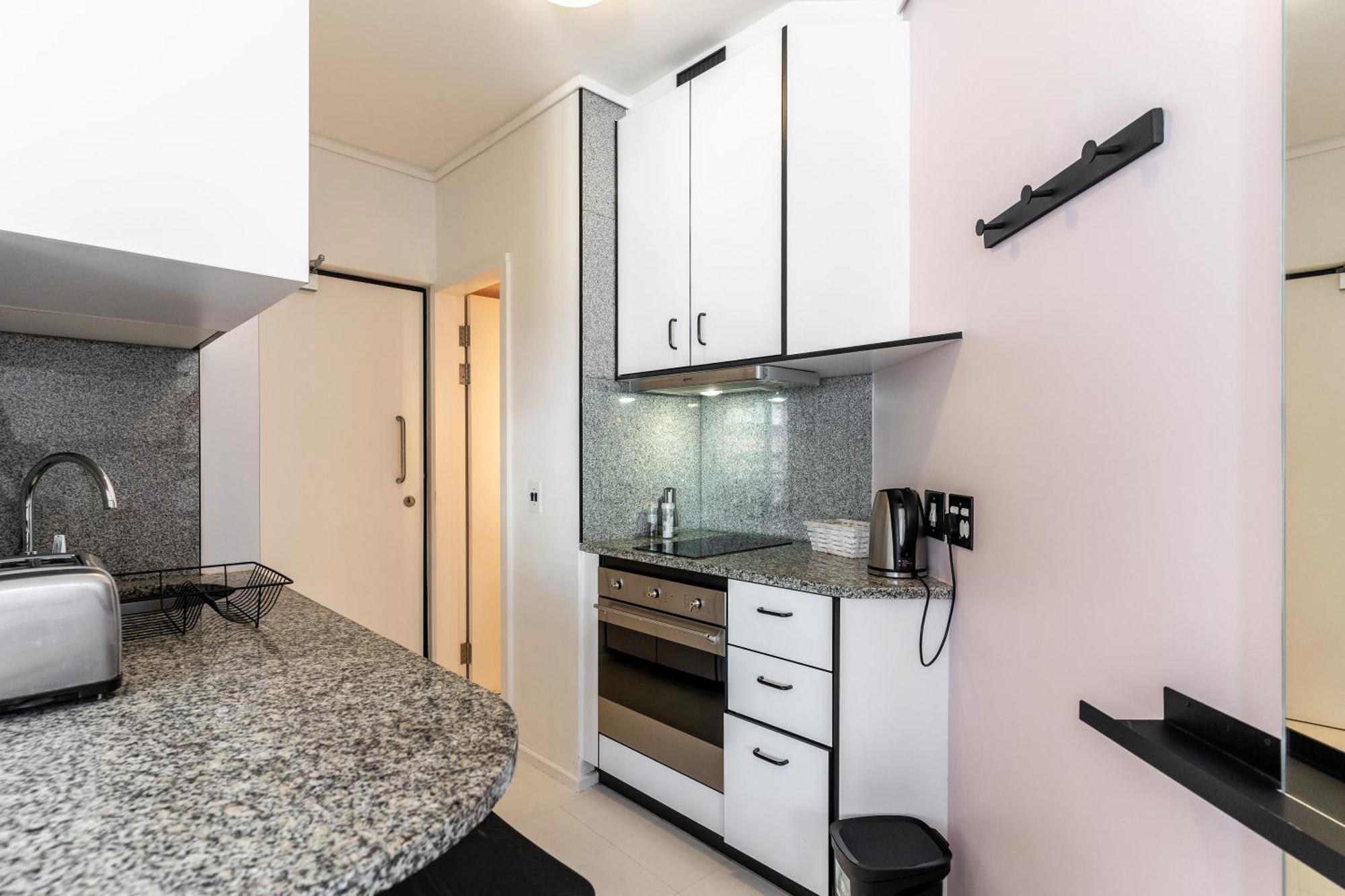 Flamingo 704 - Sea Point Aprt Apartment *
