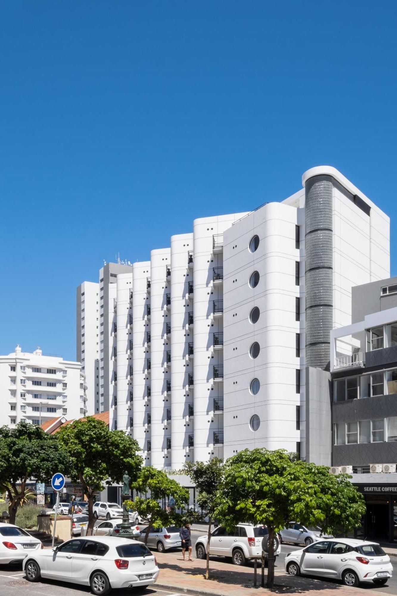 Flamingo 704 - Sea Point Aprt Apartment *